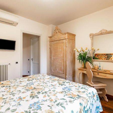 Villa Diletta B&B Форте дей Марми Екстериор снимка