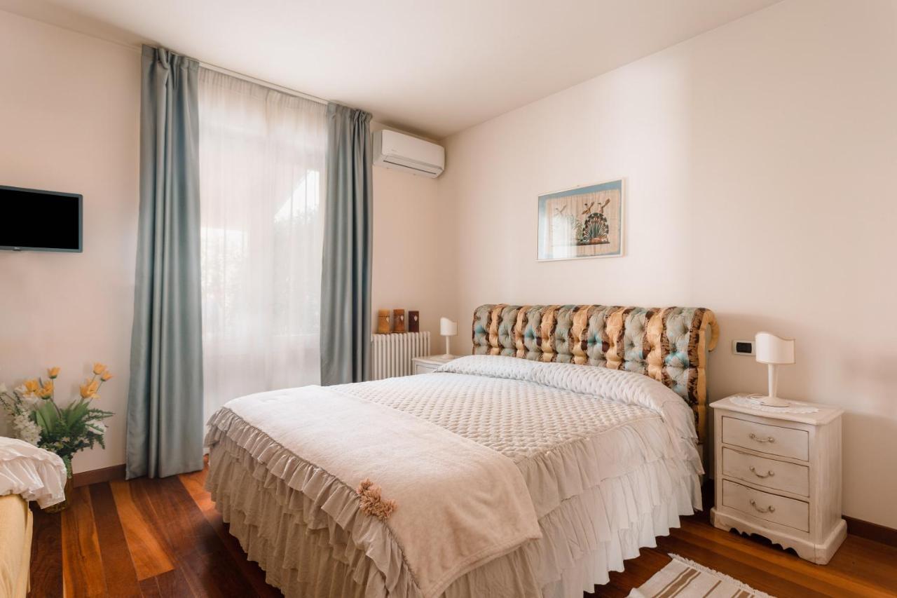 Villa Diletta B&B Форте дей Марми Екстериор снимка