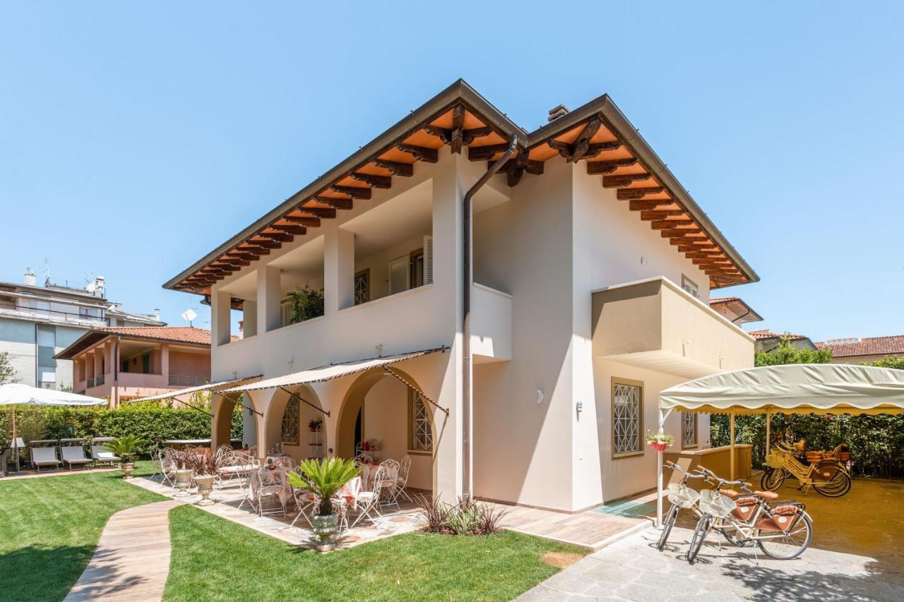 Villa Diletta B&B Форте дей Марми Екстериор снимка