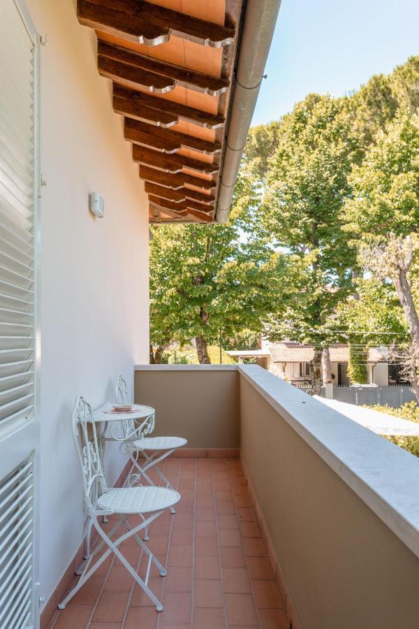 Villa Diletta B&B Форте дей Марми Екстериор снимка